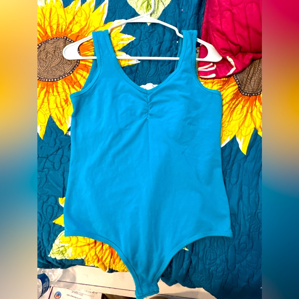 BRAND NEW!! Blue leotard. Great for the summer!!💙